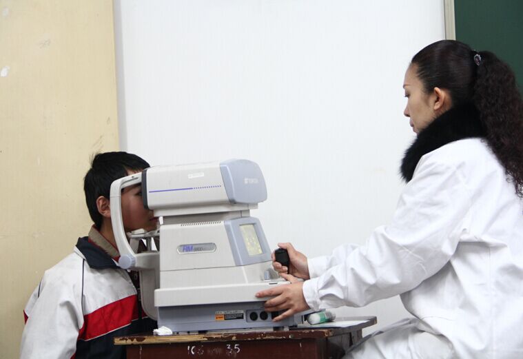 角膜塑形镜是怎样控制近视的? 角膜塑形镜是怎样控制近视的?